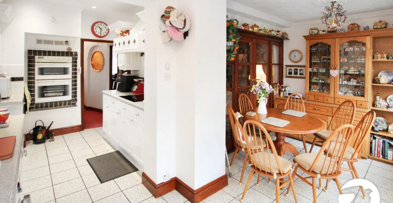 4 bedroom house for sale in London | Robinson Jackson