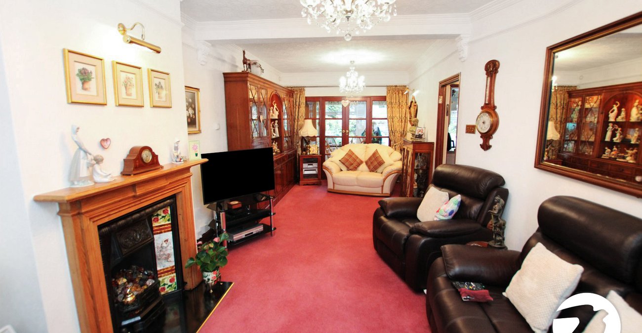 4 bedroom house for sale in London | Robinson Jackson