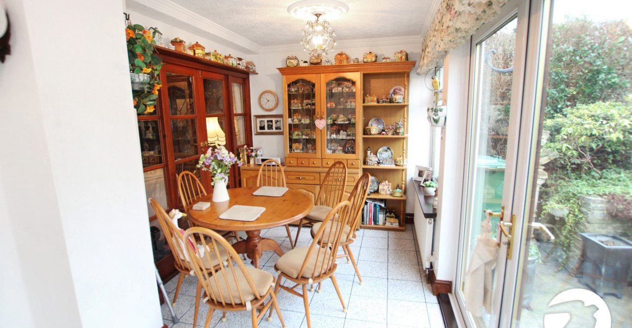 4 bedroom house for sale in London | Robinson Jackson