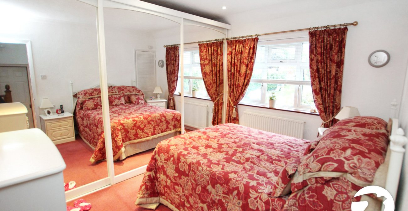 4 bedroom house for sale in London | Robinson Jackson