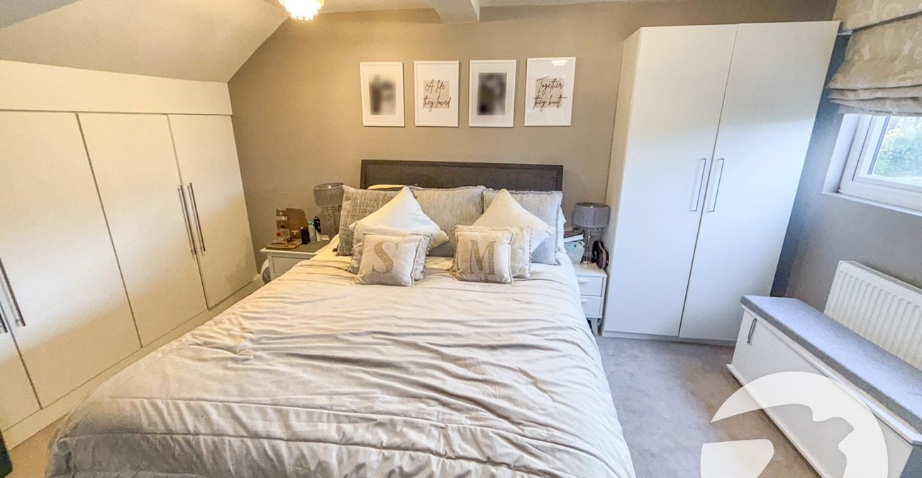 4 bedroom house for sale in London | Robinson Jackson