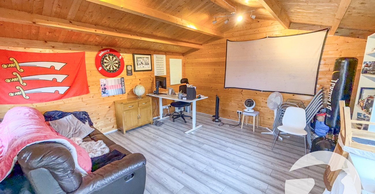 4 bedroom house for sale in London | Robinson Jackson