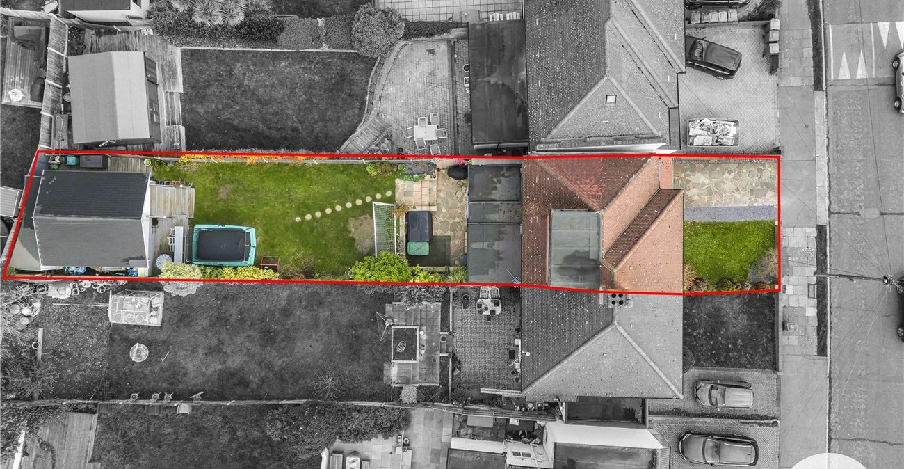 4 bedroom house for sale in London | Robinson Jackson