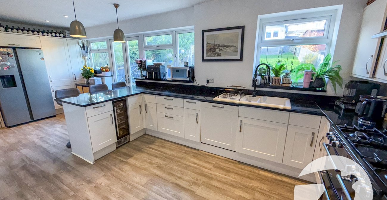 4 bedroom house for sale in London | Robinson Jackson