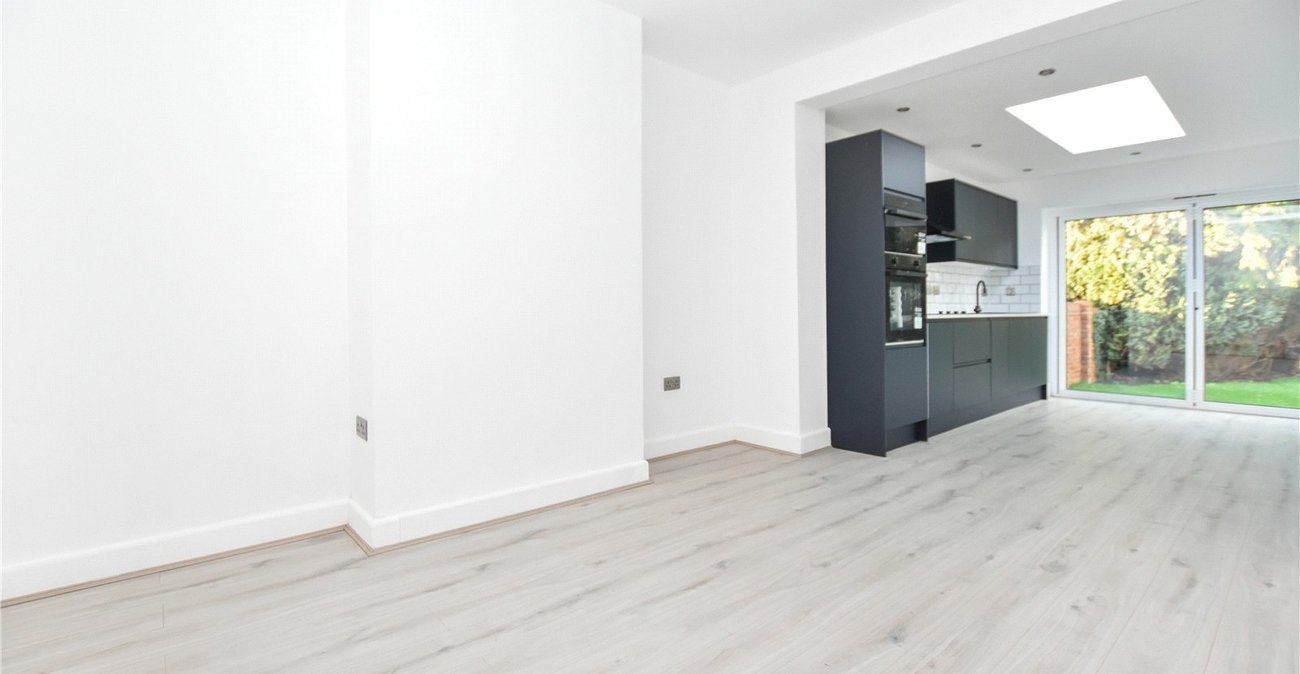 3 bedroom bungalow for sale in Bexleyheath | Robinson Jackson