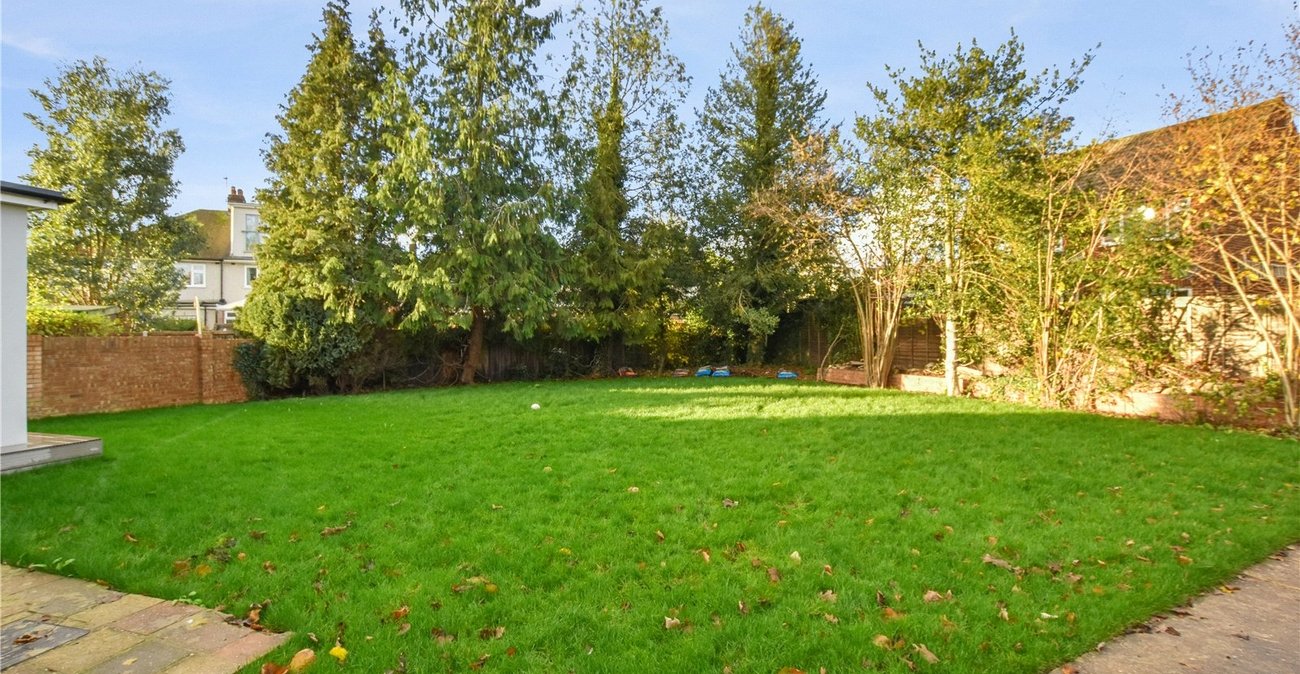 3 bedroom bungalow for sale in Bexleyheath | Robinson Jackson