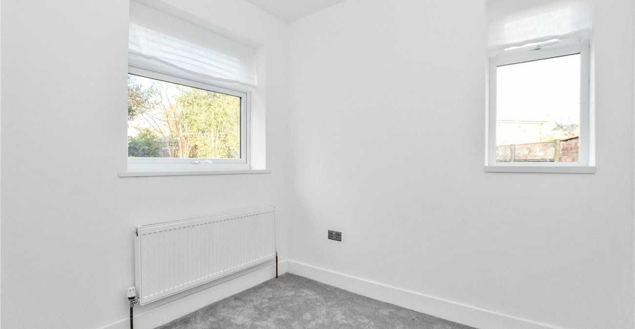 3 bedroom bungalow for sale in Bexleyheath | Robinson Jackson