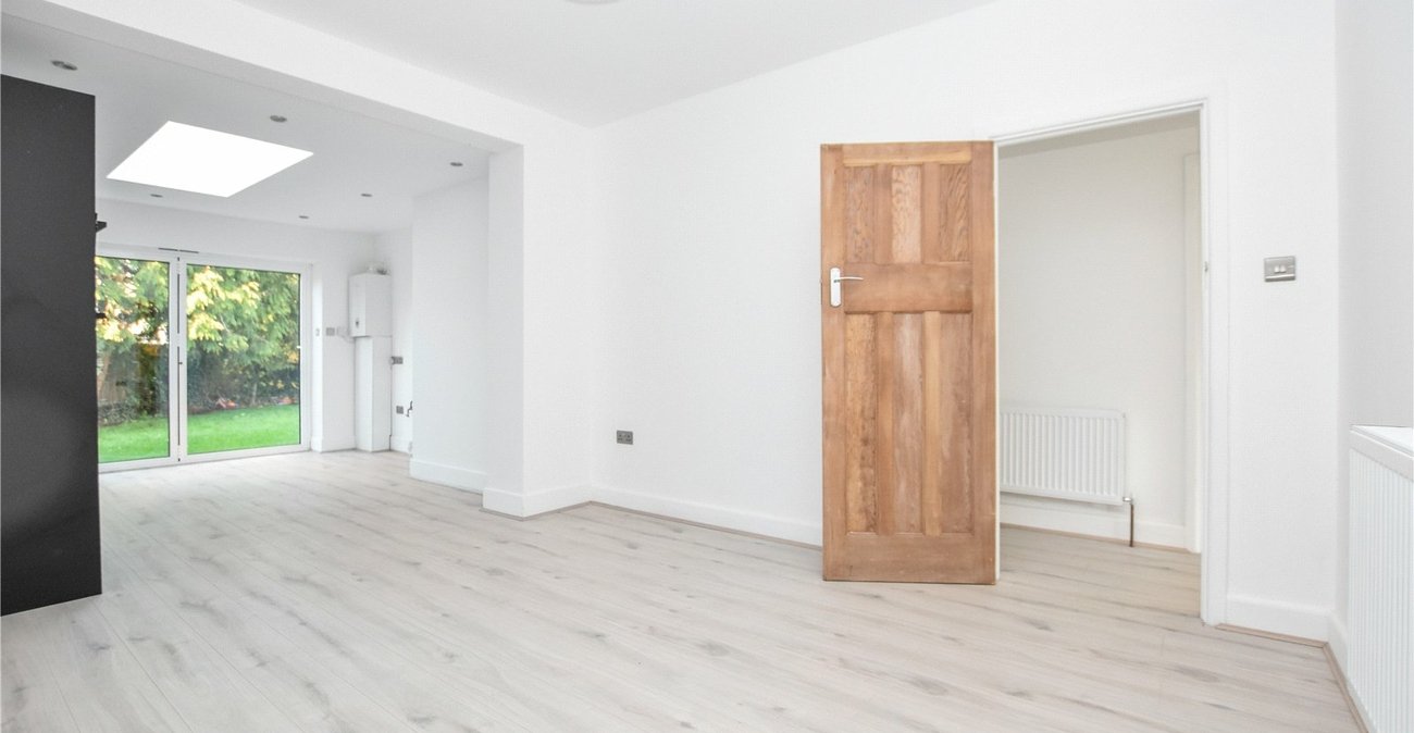 3 bedroom bungalow for sale in Bexleyheath | Robinson Jackson