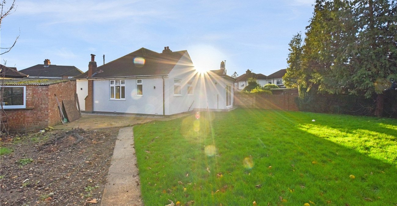 3 bedroom bungalow for sale in Bexleyheath | Robinson Jackson