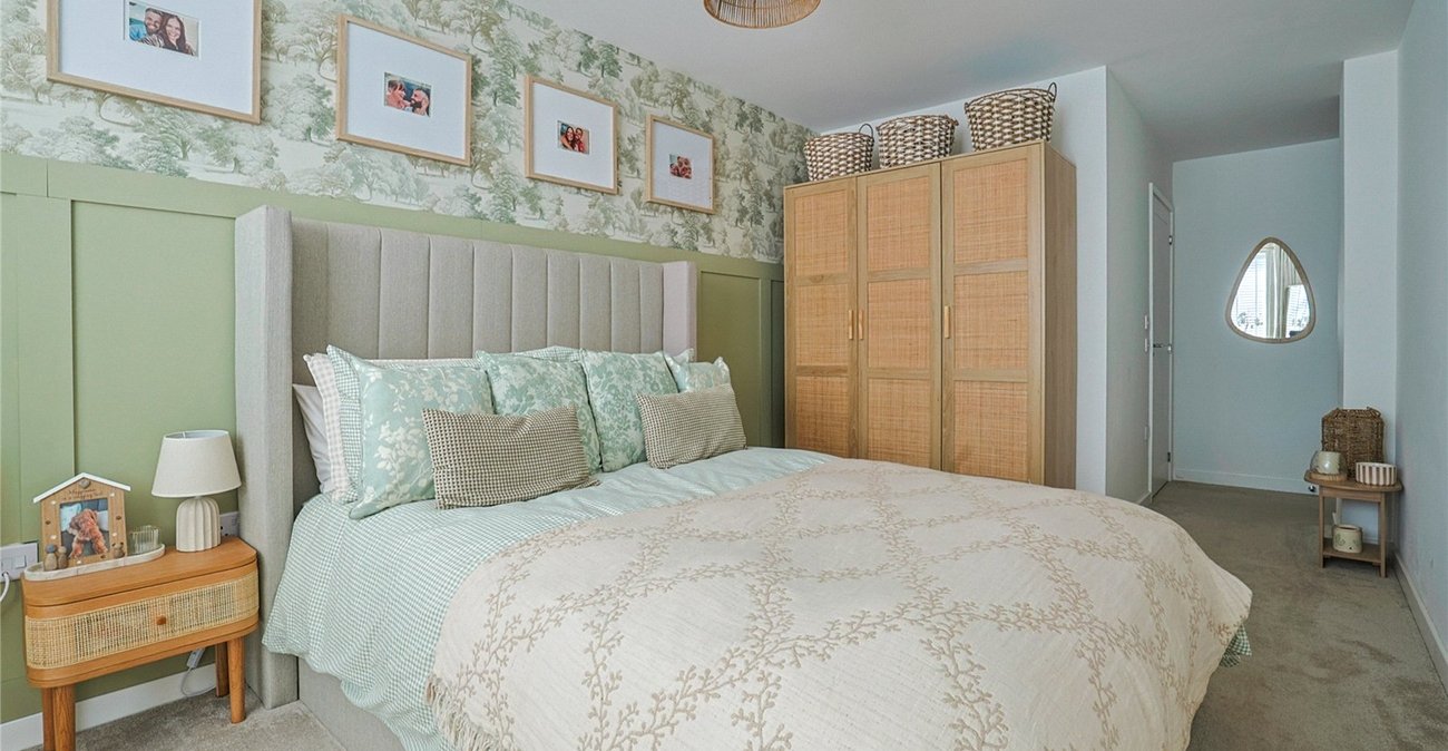 2 bedroom property for sale in  | Robinson Michael & Jackson