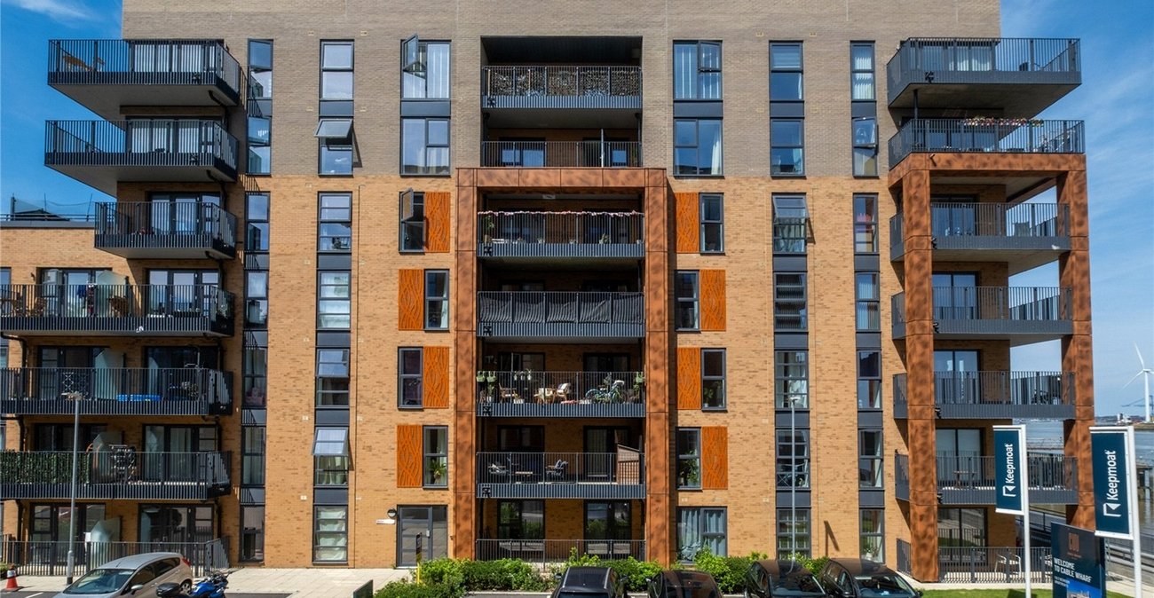 2 bedroom property for sale in  | Robinson Michael & Jackson