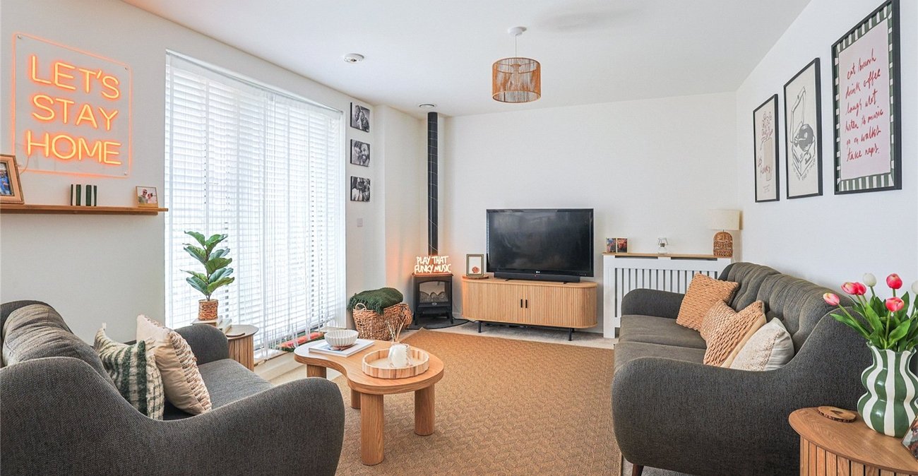 2 bedroom property for sale in  | Robinson Michael & Jackson