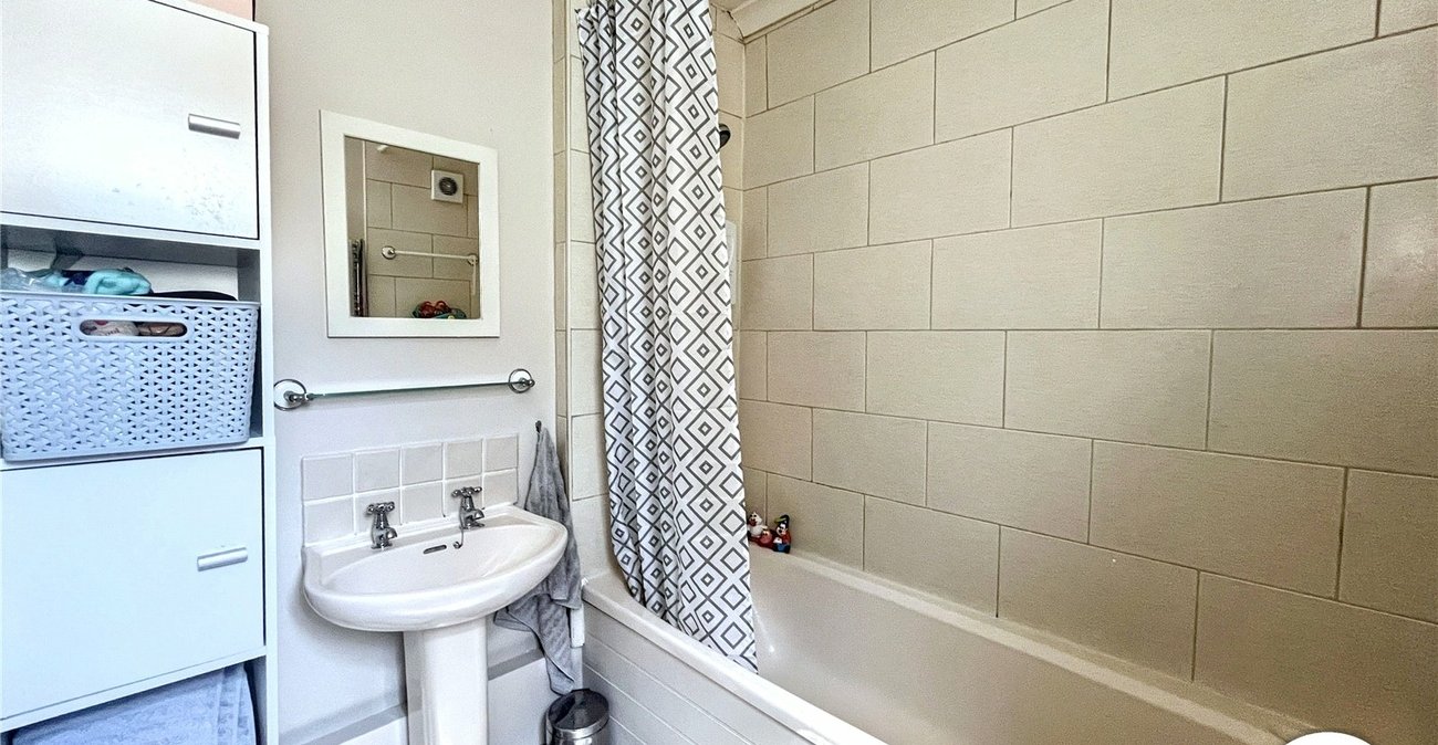 3 bedroom house for sale in Strood | Robinson Michael & Jackson