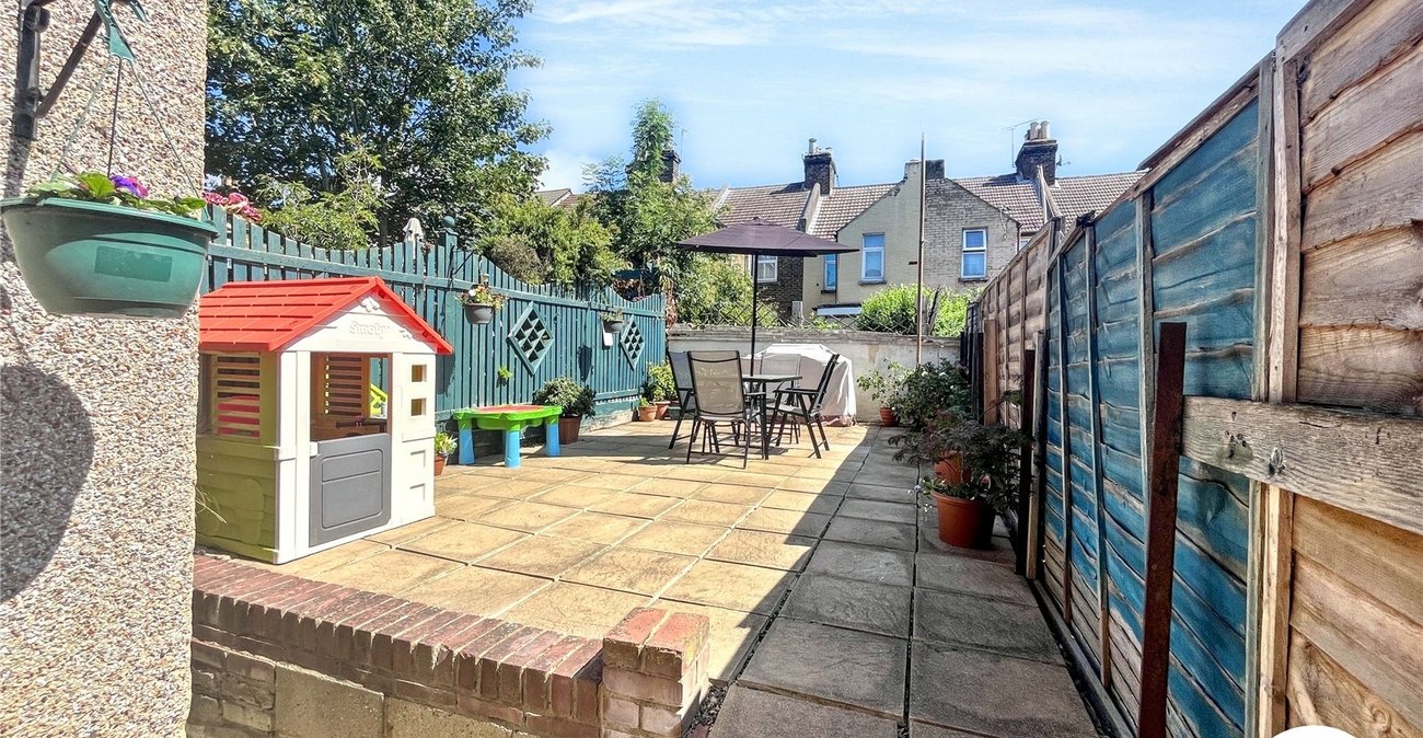 3 bedroom house for sale in Strood | Robinson Michael & Jackson