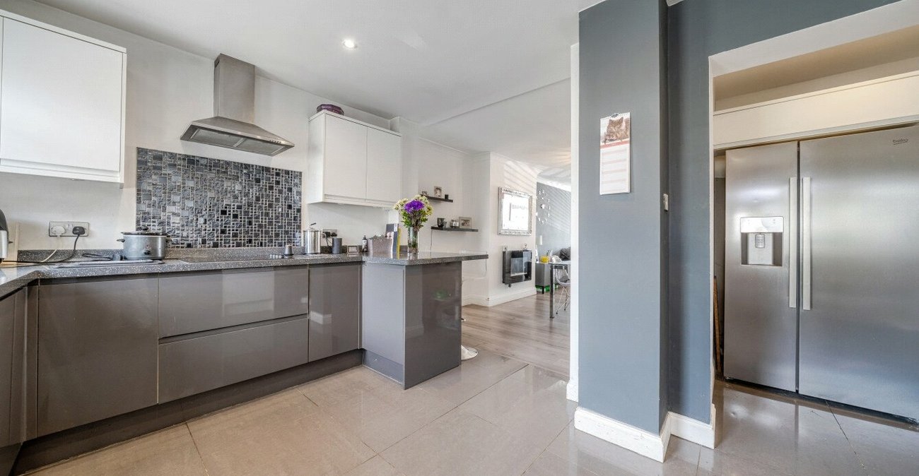 4 bedroom house for sale in South Welling | Robinson Jackson