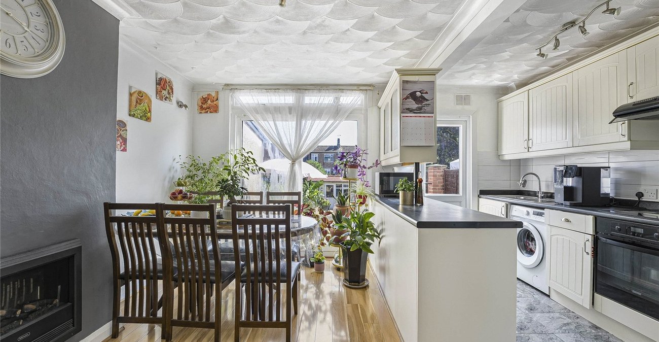 4 bedroom house for sale in South Welling | Robinson Jackson