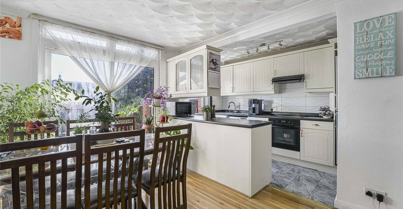 4 bedroom house for sale in South Welling | Robinson Jackson