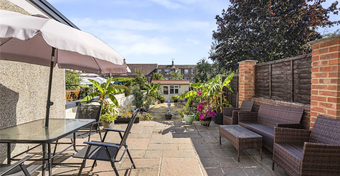 4 bedroom house for sale in South Welling | Robinson Jackson