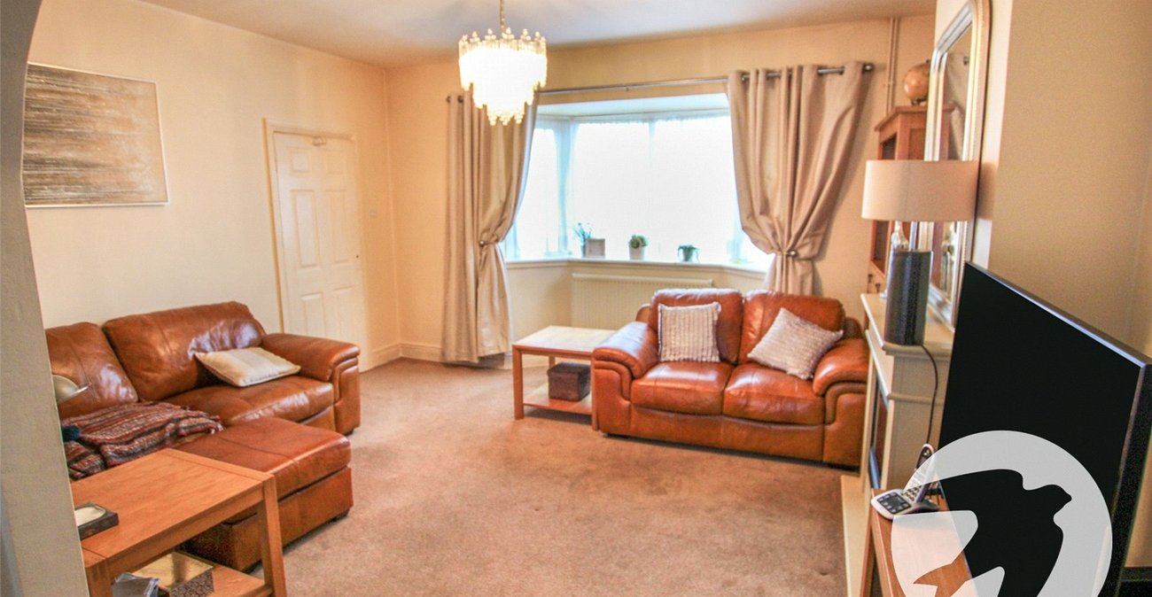 3 bedroom house for sale in London | Robinson Jackson