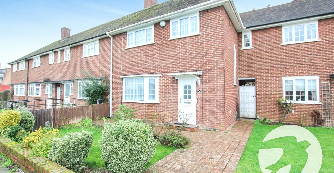 3 bedroom house for sale in London | Robinson Jackson