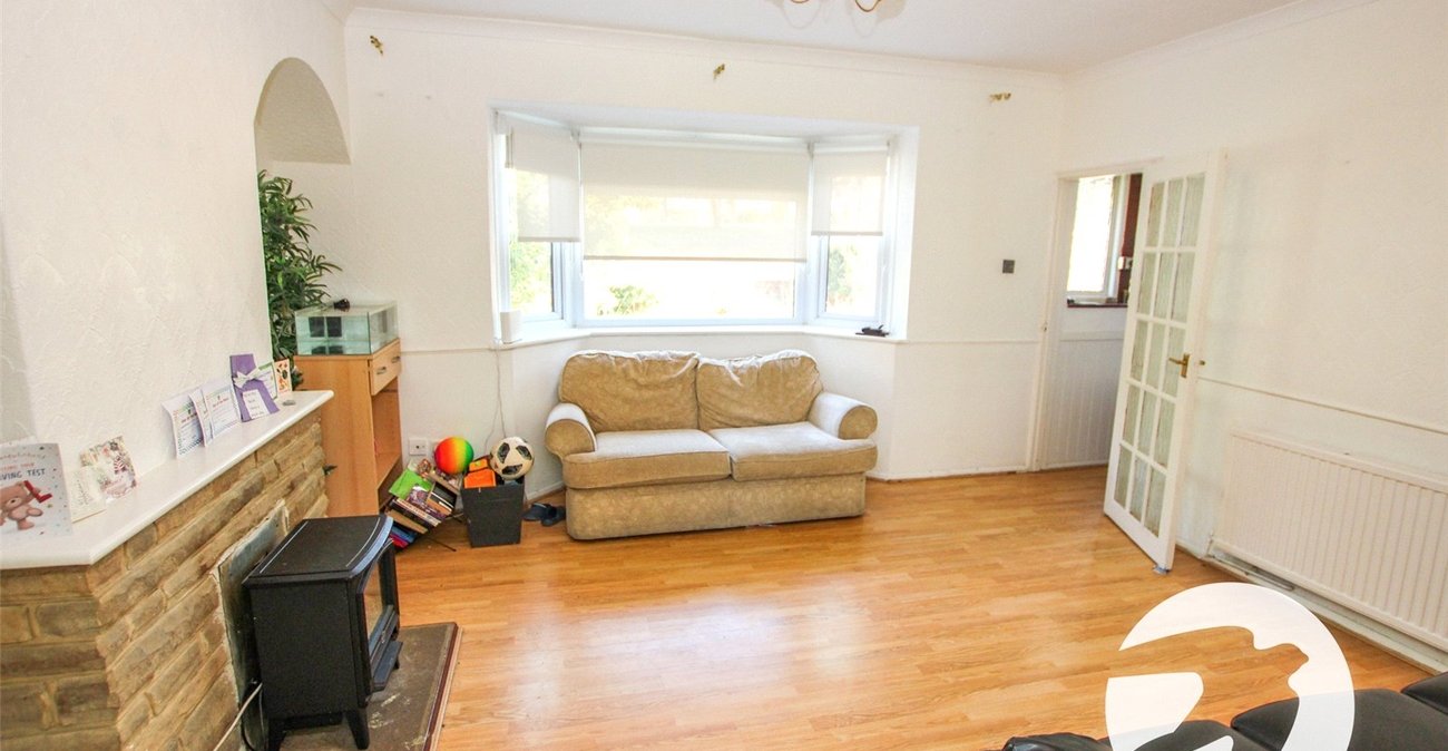 4 bedroom house for sale in London | Robinson Jackson