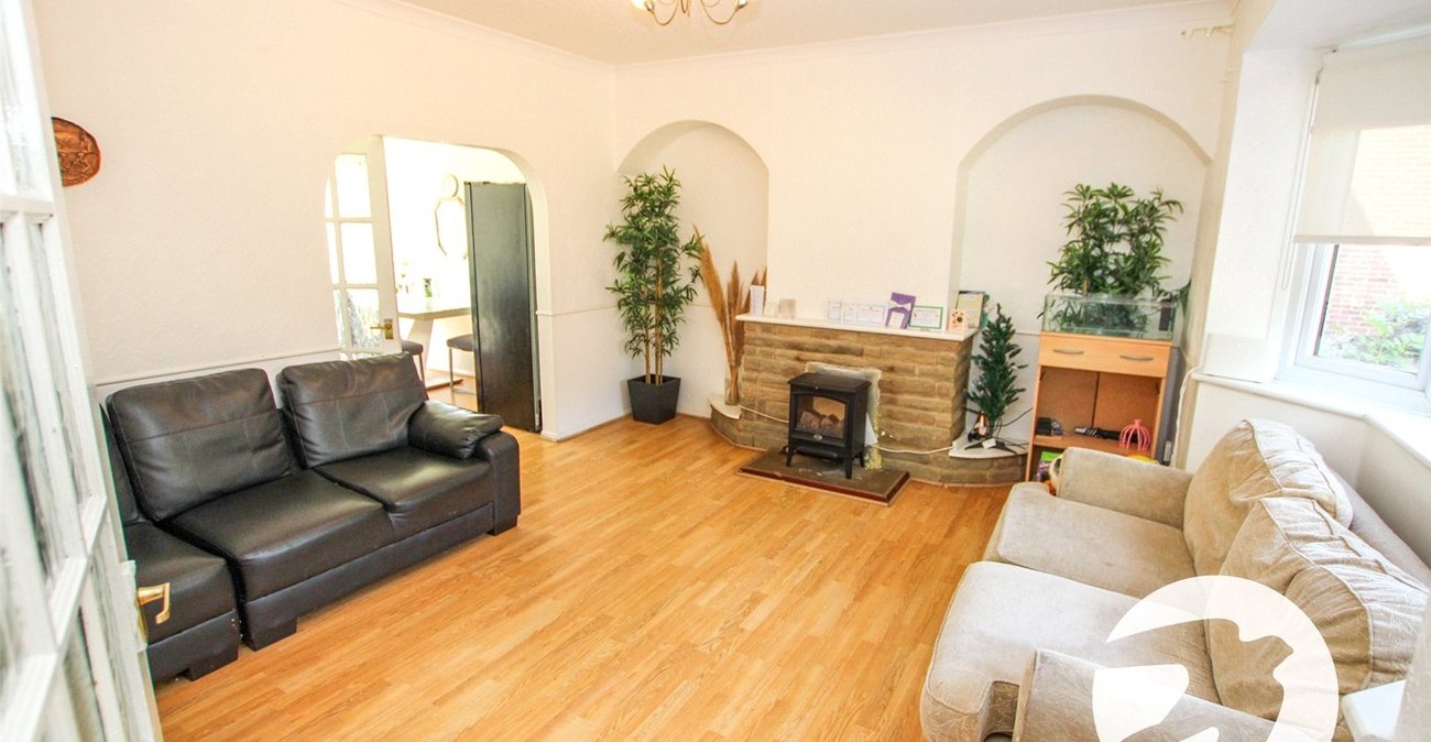 4 bedroom house for sale in London | Robinson Jackson