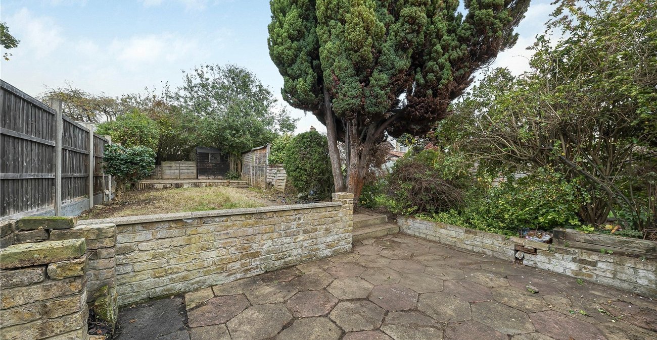 2 bedroom house for sale in Welling | Robinson Jackson