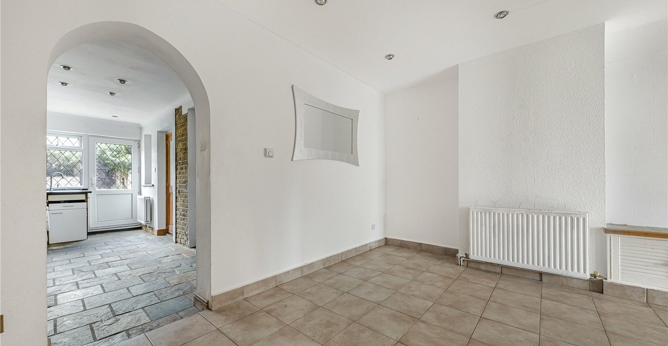 2 bedroom house for sale in Welling | Robinson Jackson