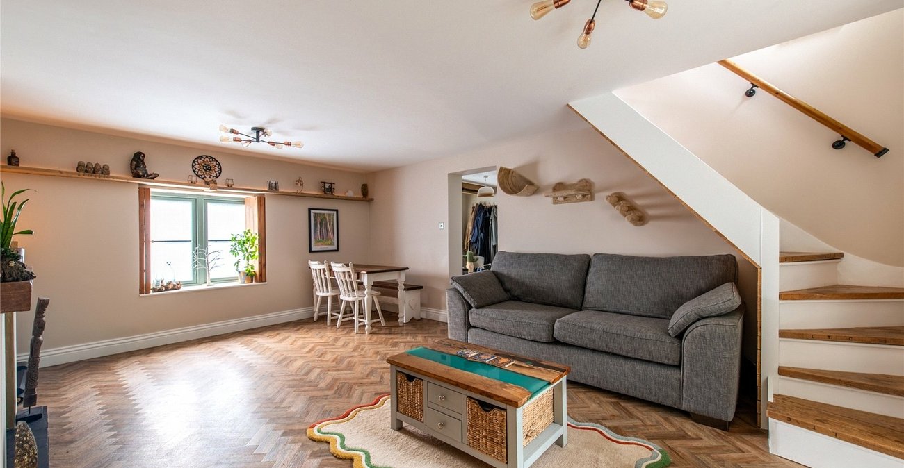 3 bedroom house for sale in Newington | Robinson Michael & Jackson