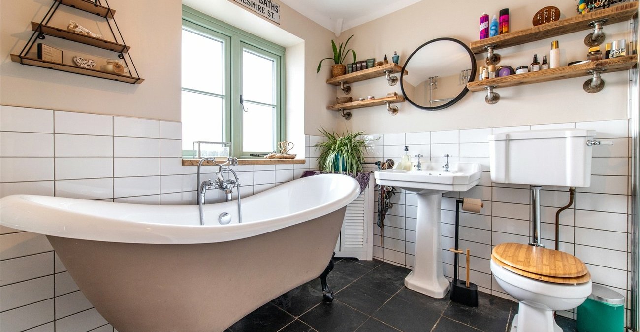 3 bedroom house for sale in Newington | Robinson Michael & Jackson