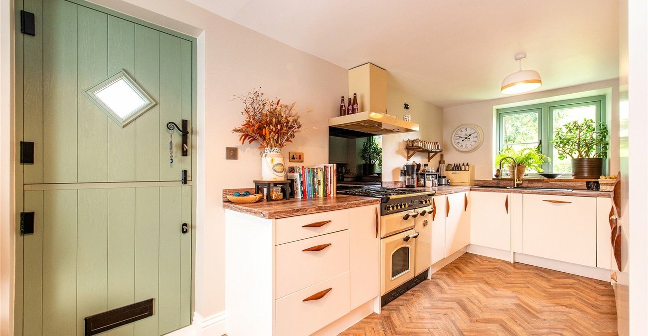 3 bedroom house for sale in Newington | Robinson Michael & Jackson