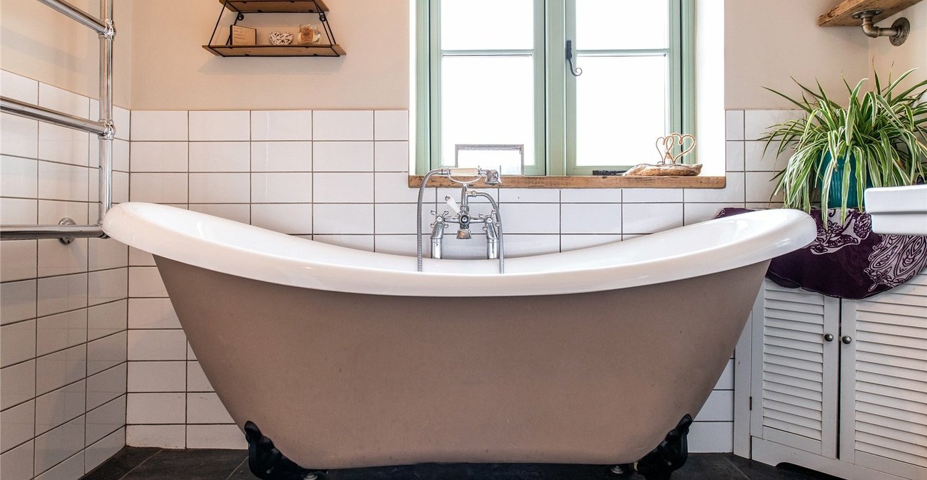 3 bedroom house for sale in Newington | Robinson Michael & Jackson