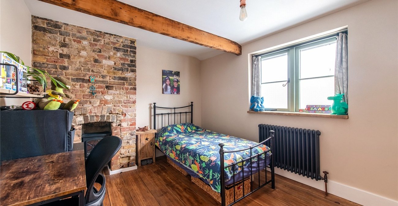 3 bedroom house for sale in Newington | Robinson Michael & Jackson