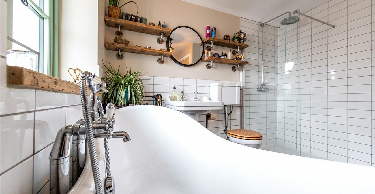 3 bedroom house for sale in Newington | Robinson Michael & Jackson