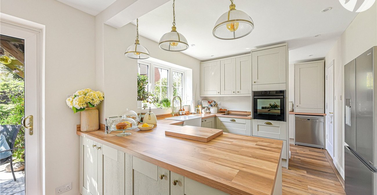 4 bedroom house for sale in Greenhithe | Robinson Jackson