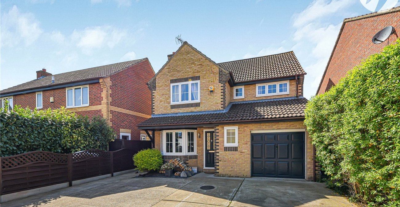 4 bedroom house for sale in Greenhithe | Robinson Jackson