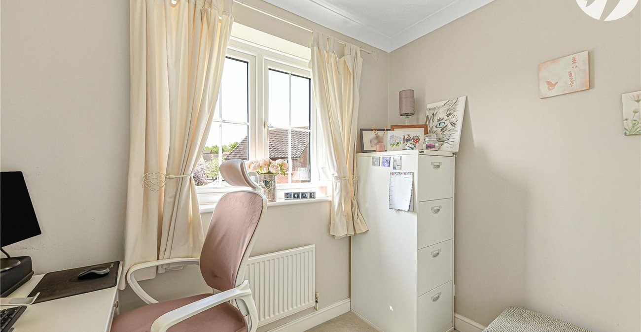 4 bedroom house for sale in Greenhithe | Robinson Jackson