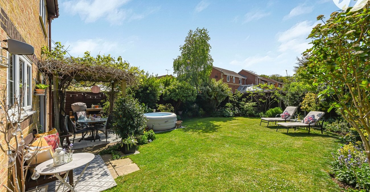 4 bedroom house for sale in Greenhithe | Robinson Jackson