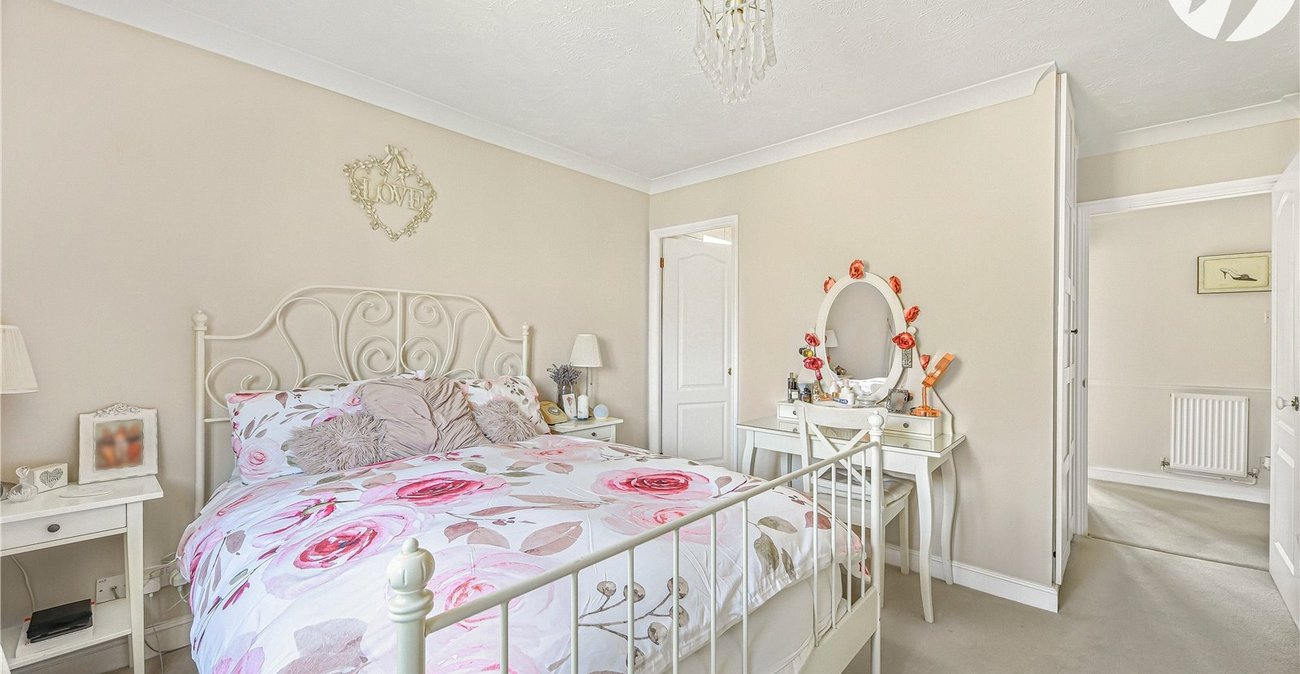 4 bedroom house for sale in Greenhithe | Robinson Jackson