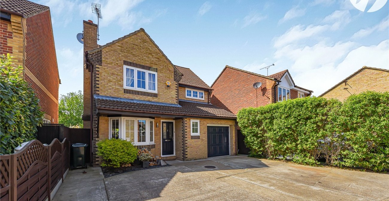4 bedroom house for sale in Greenhithe | Robinson Jackson