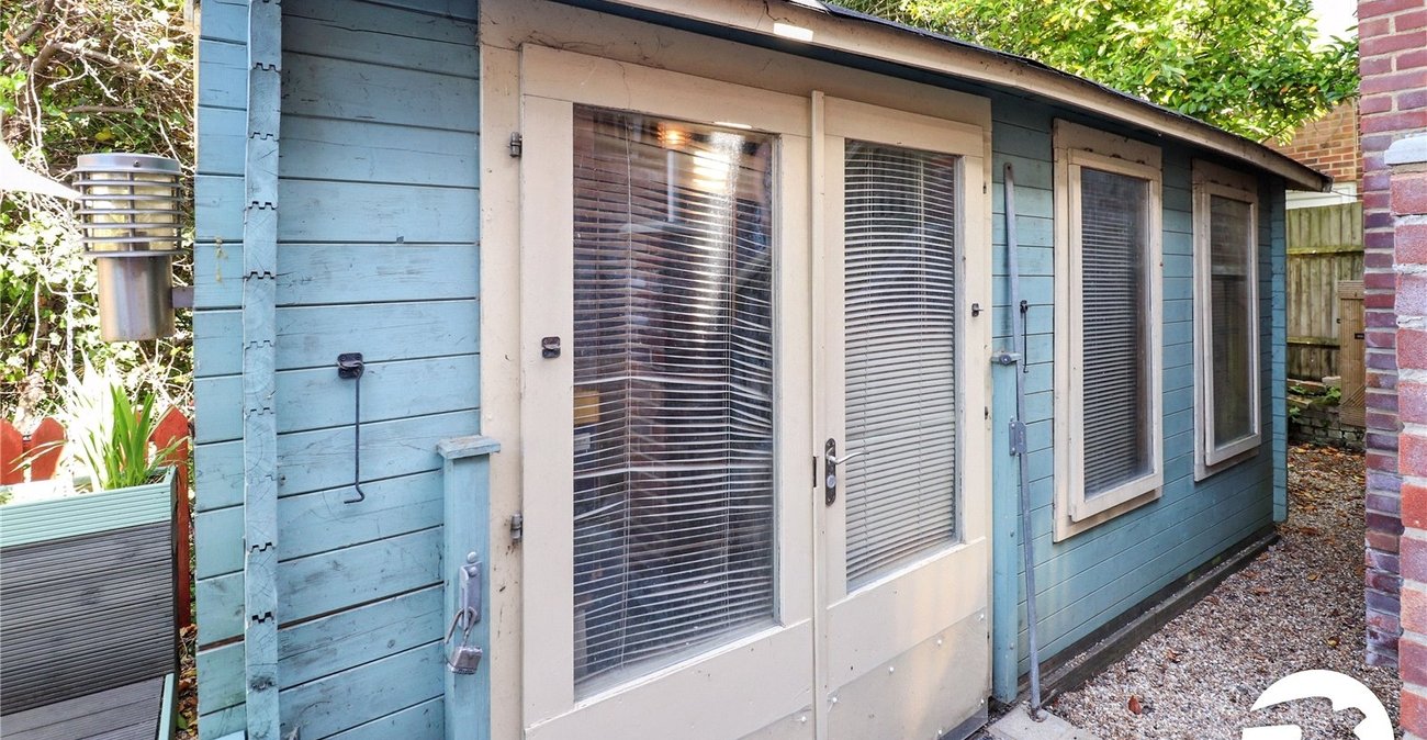 3 bedroom bungalow for sale in Belvedere | Robinson Jackson