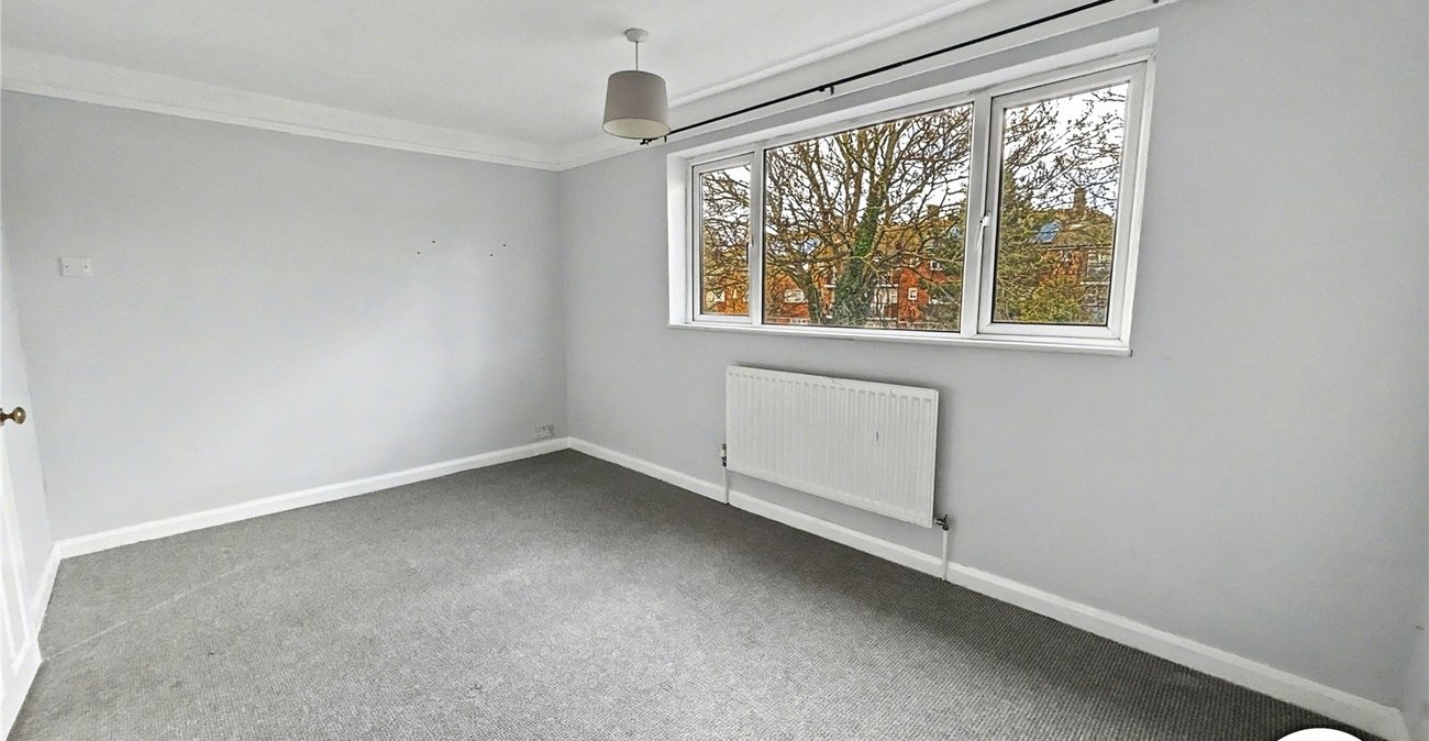 2 bedroom property for sale in Sidcup | Robinson Jackson