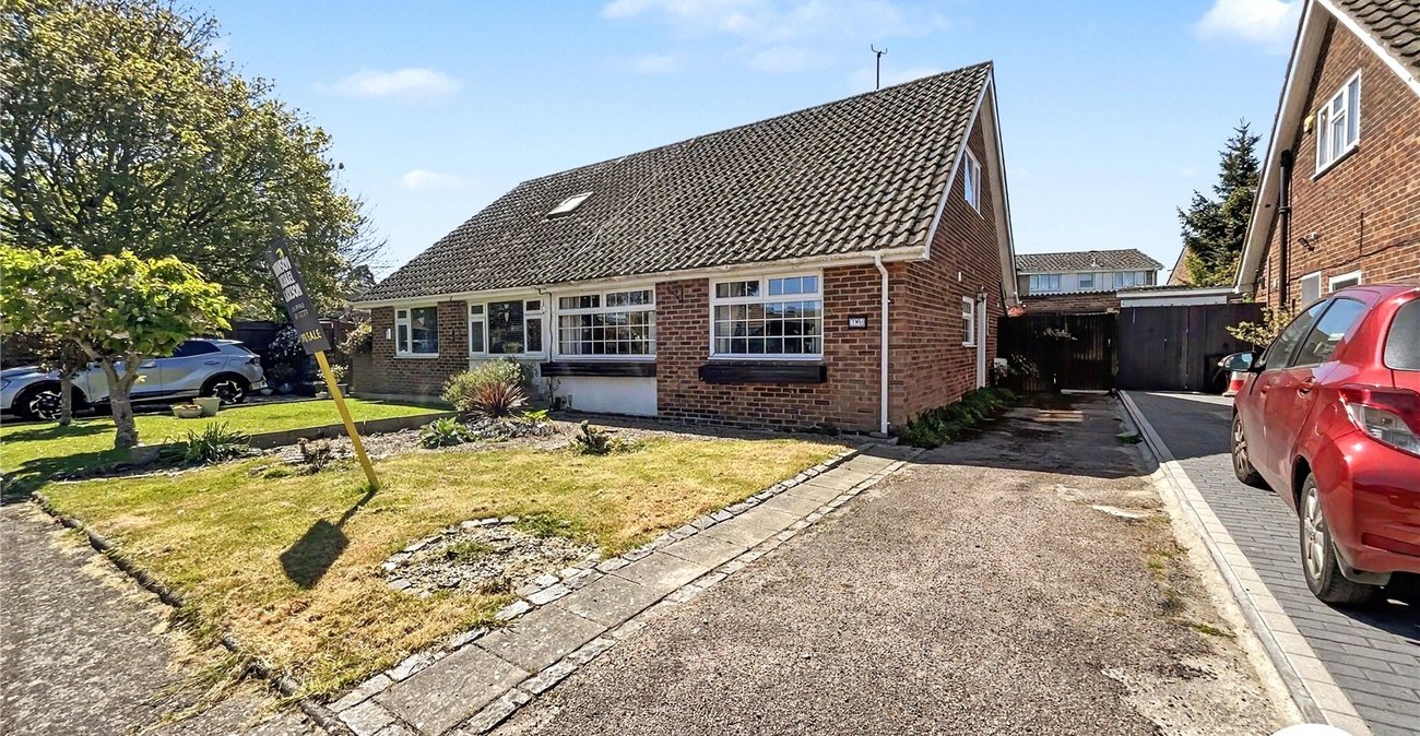 3 bedroom bungalow for sale in Rochester | Robinson Michael & Jackson