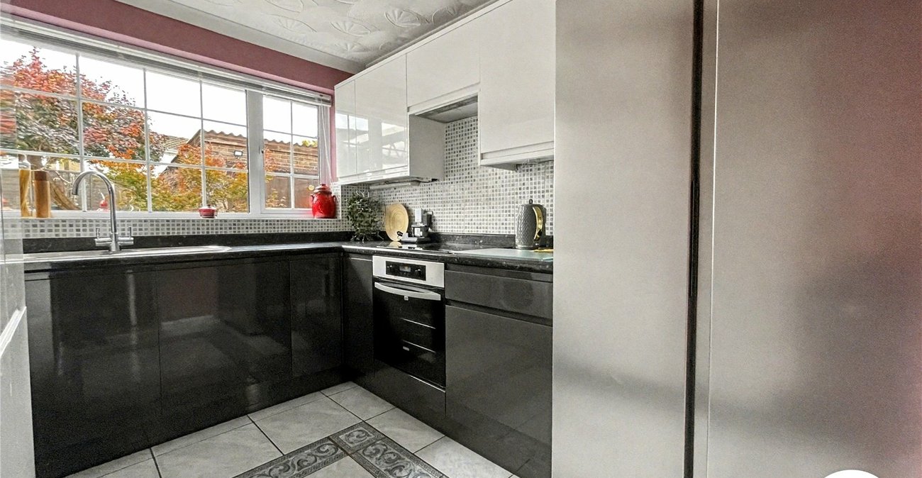 3 bedroom bungalow for sale in Rochester | Robinson Michael & Jackson