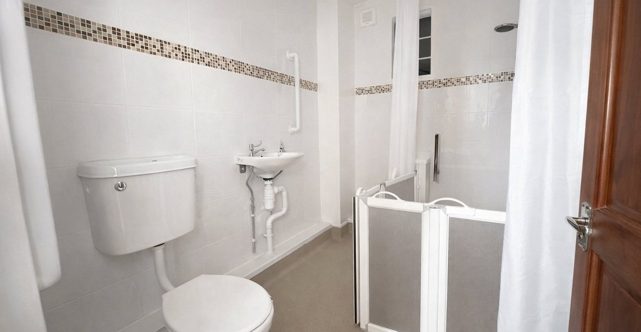 2 bedroom house for sale in London | Robinson Jackson