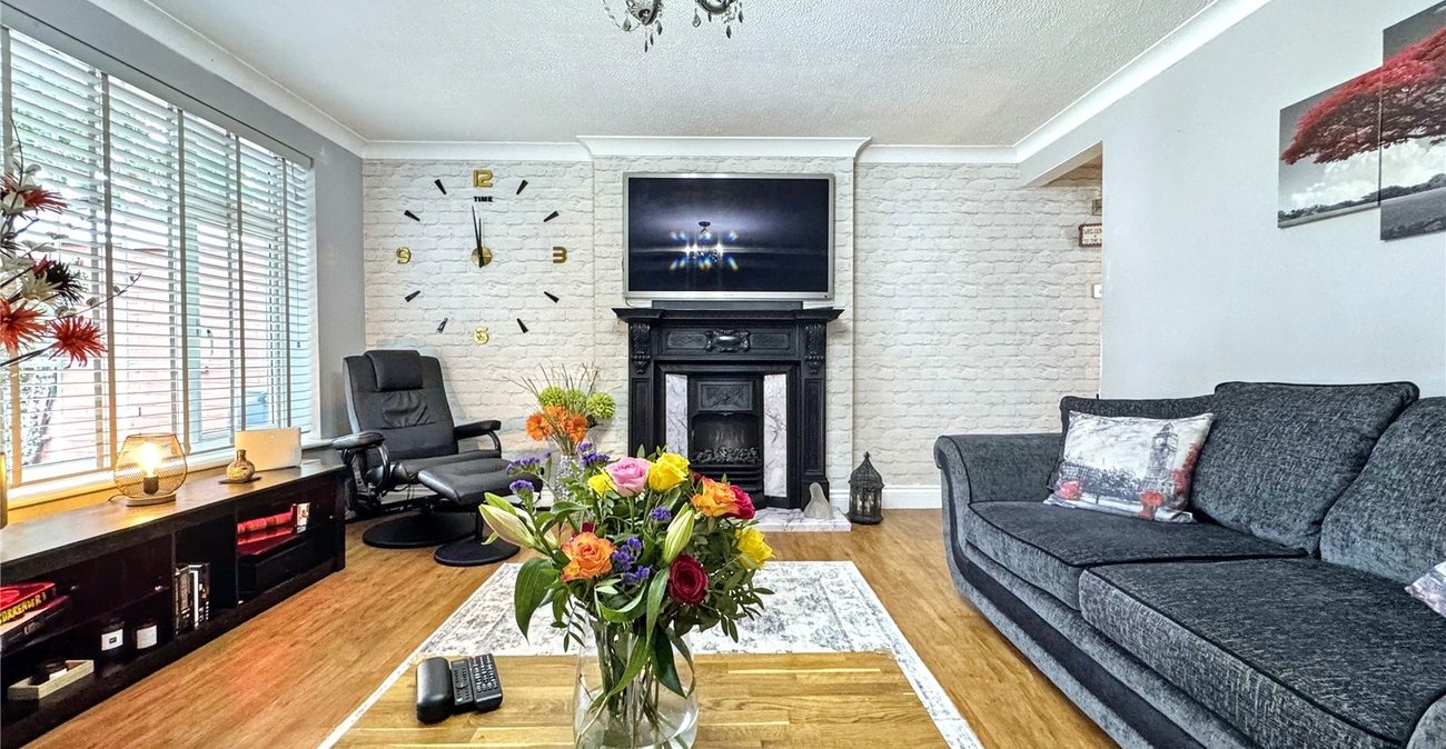 4 bedroom house for sale in Rainham | Robinson Michael & Jackson