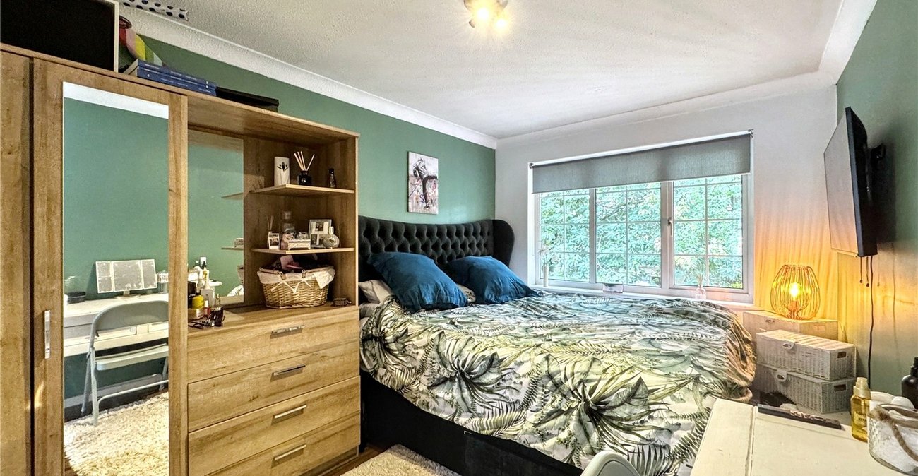 4 bedroom house for sale in Rainham | Robinson Michael & Jackson