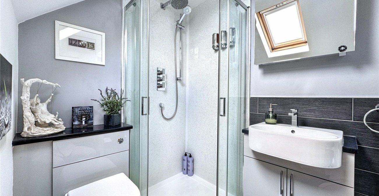 4 bedroom house for sale in Rainham | Robinson Michael & Jackson