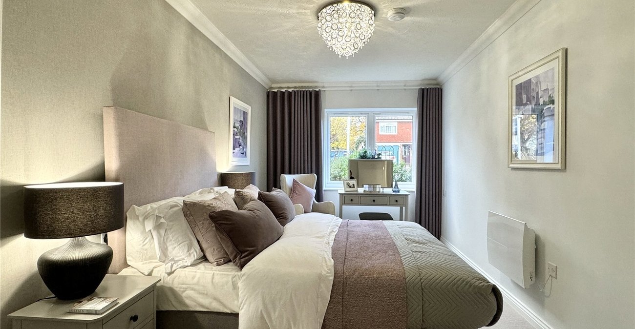 1 bedroom property for sale in Birchwood Park Avenue | Robinson Jackson