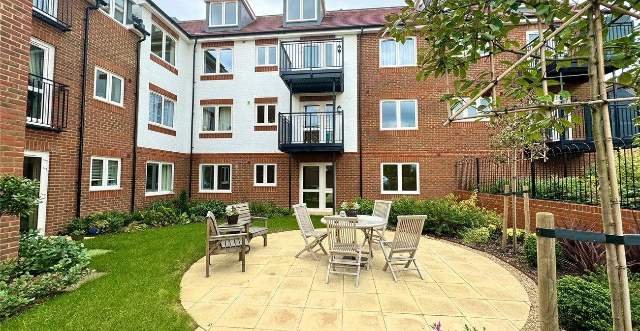 1 bedroom property for sale in Birchwood Park Avenue | Robinson Jackson